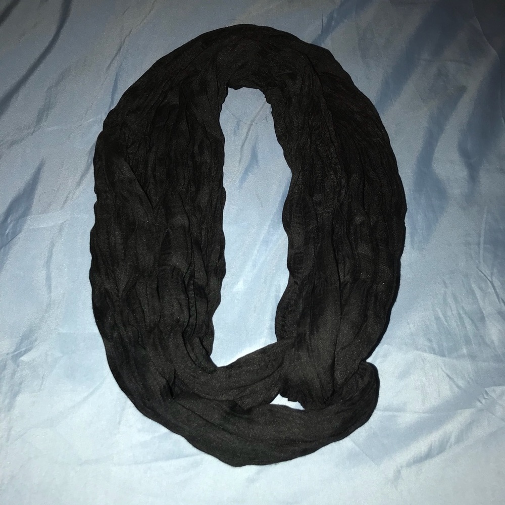 Black Scarf
